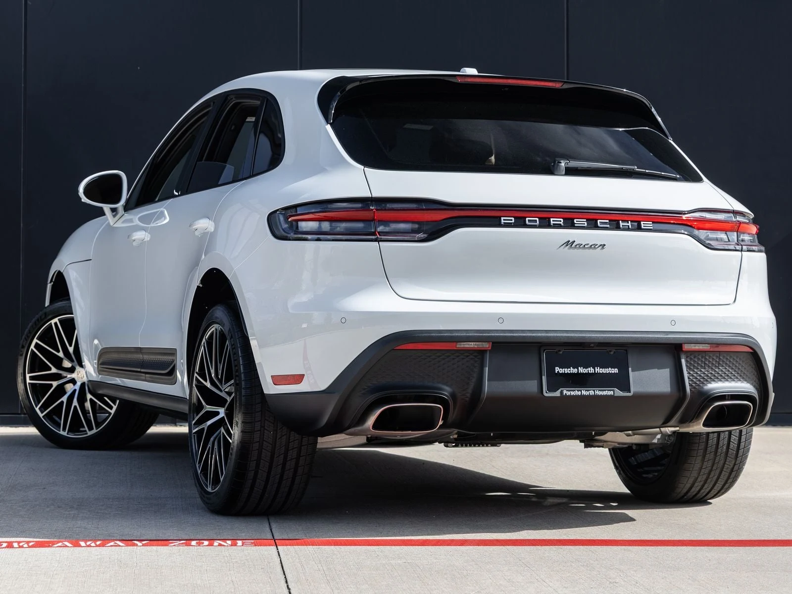 2026 Porsche Macan (95B), 3/20