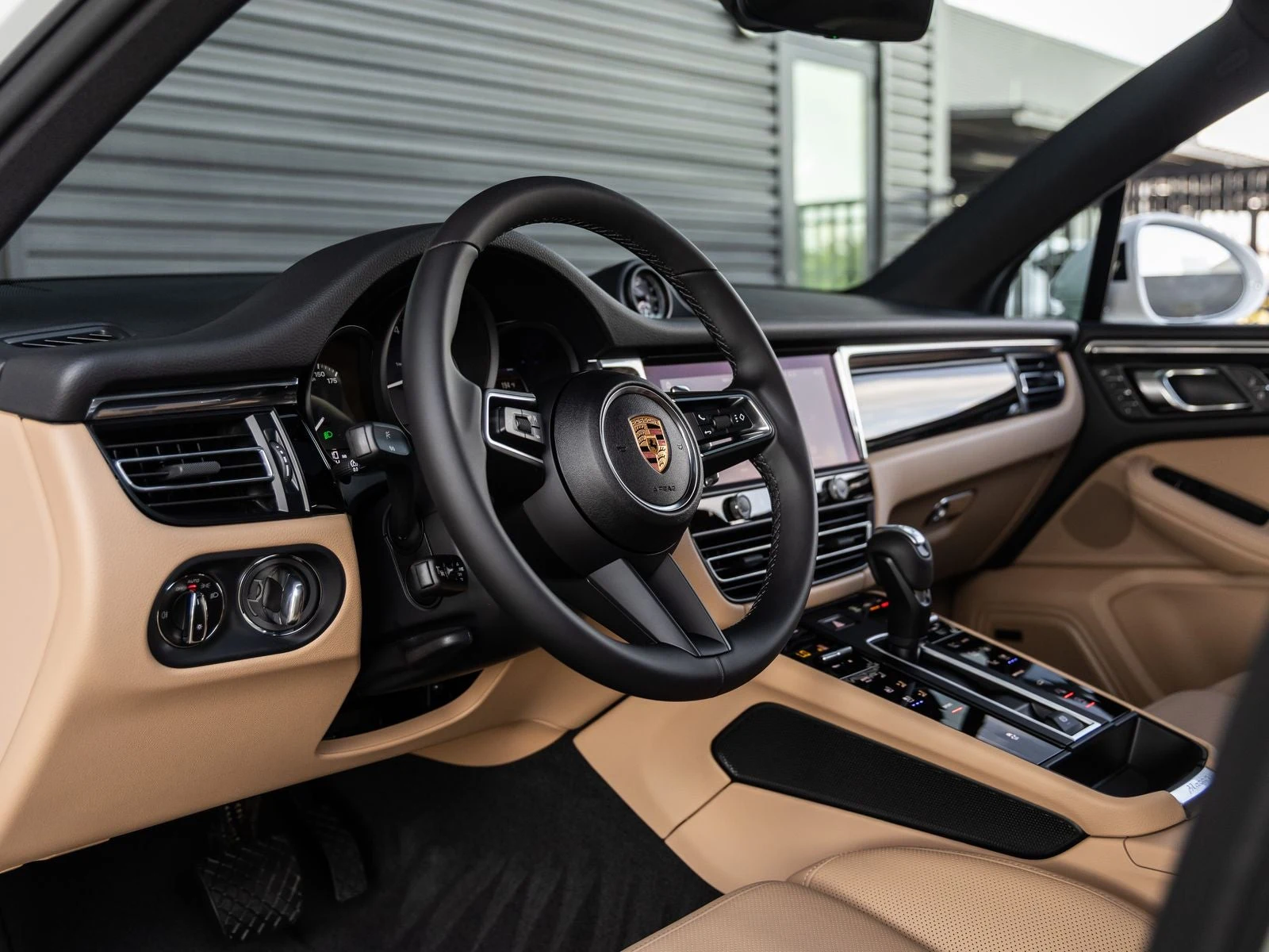 2026 Porsche Macan (95B), 4/20