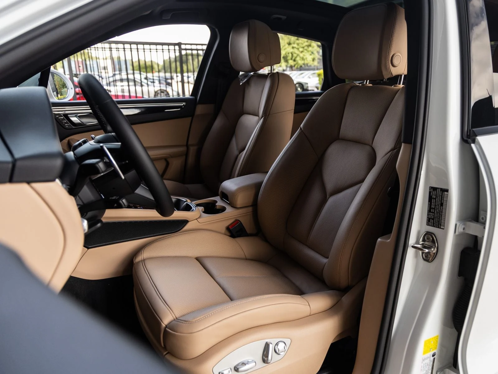 2026 Porsche Macan (95B), 5/20