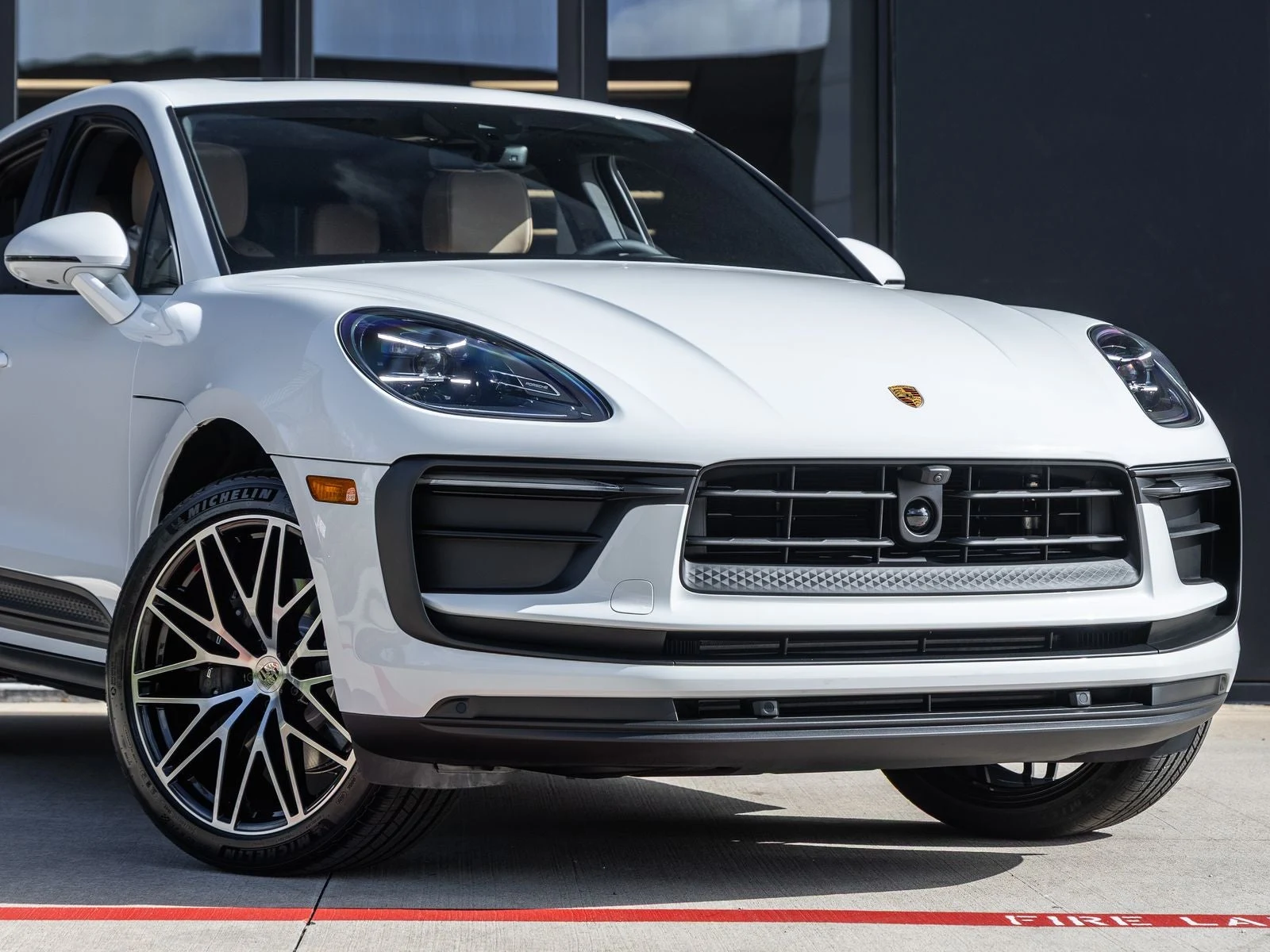 2026 Porsche Macan (95B), 9/20