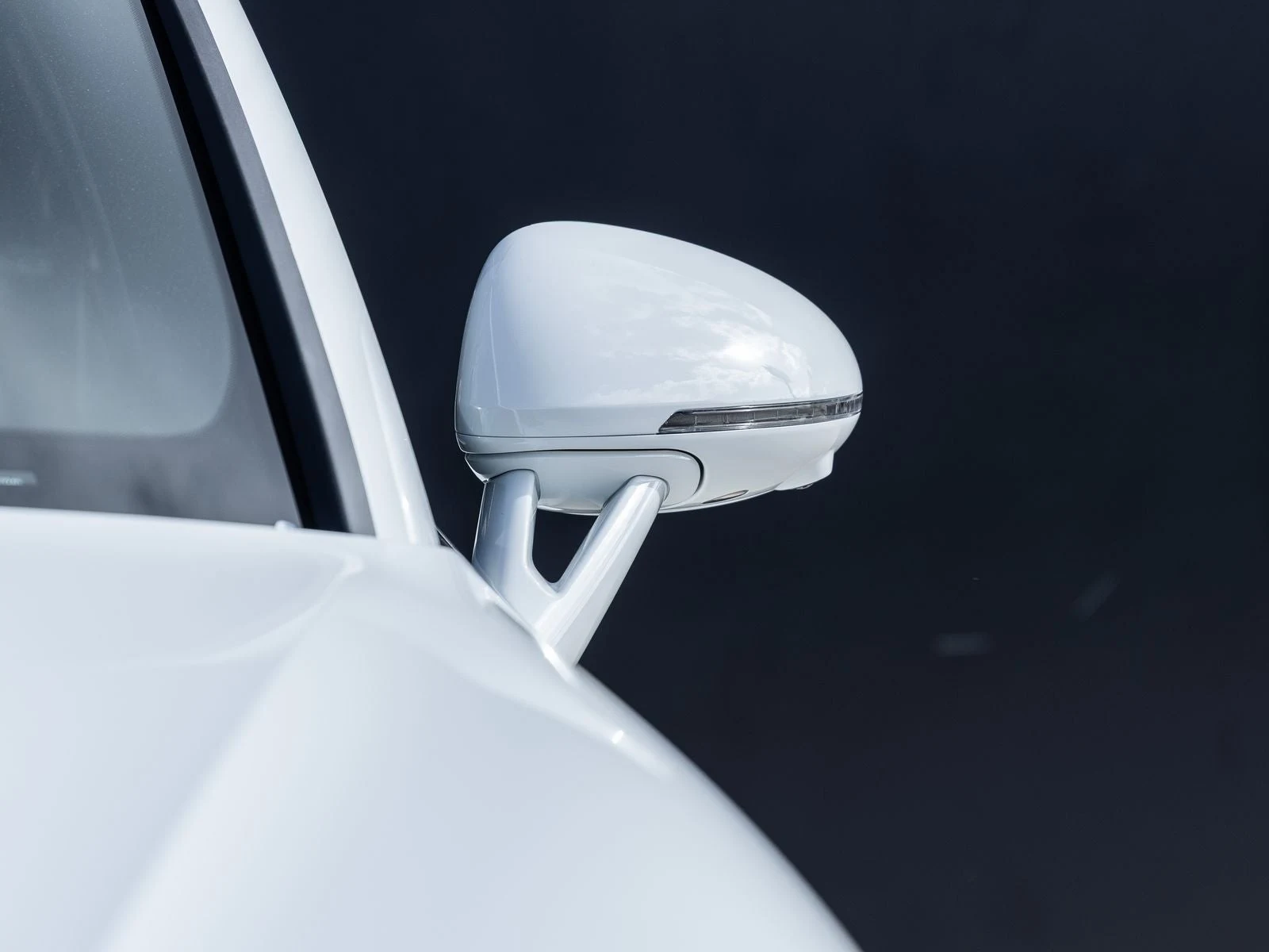 2026 Porsche Macan (95B), 19/20