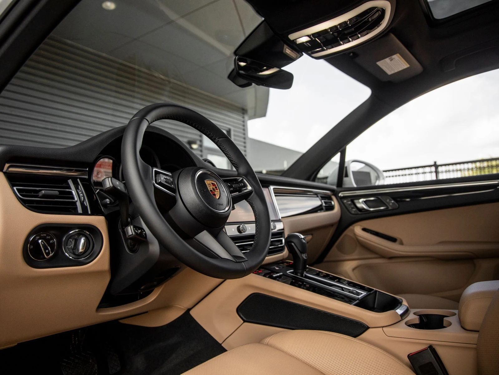 2026 Porsche Macan (95B), 4/20