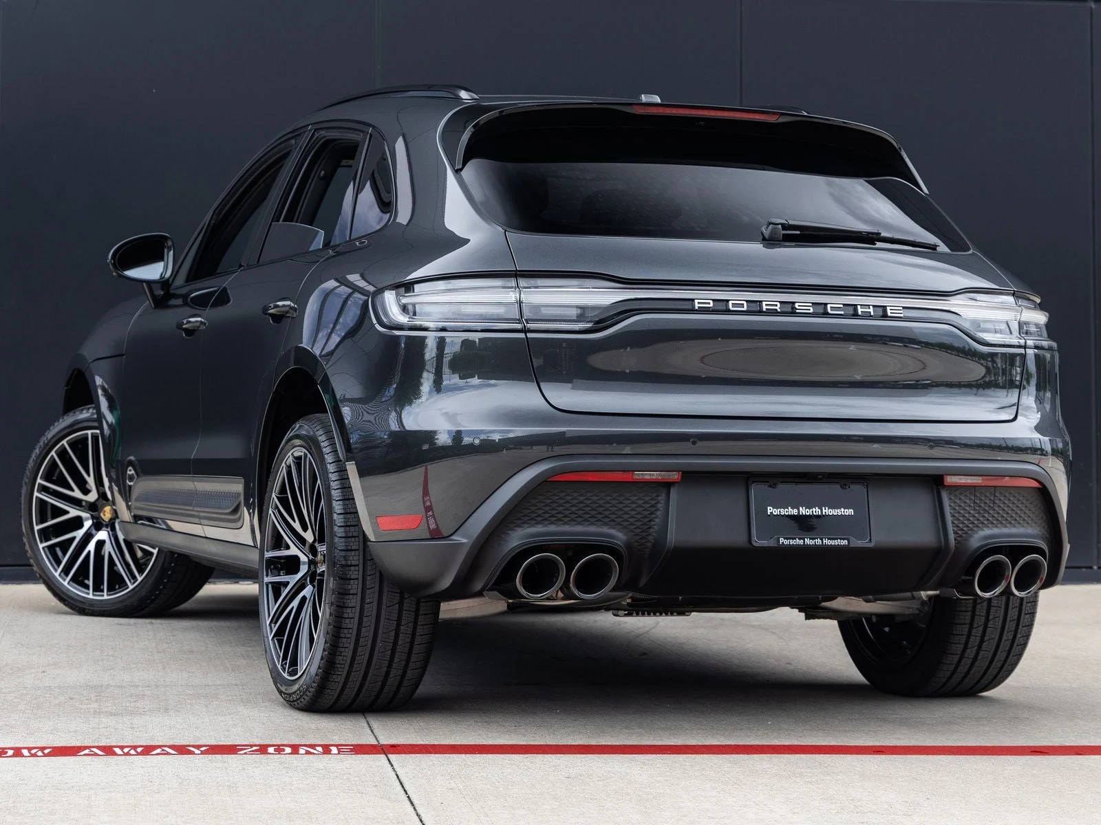 2026 Porsche Macan (95B), 3/20