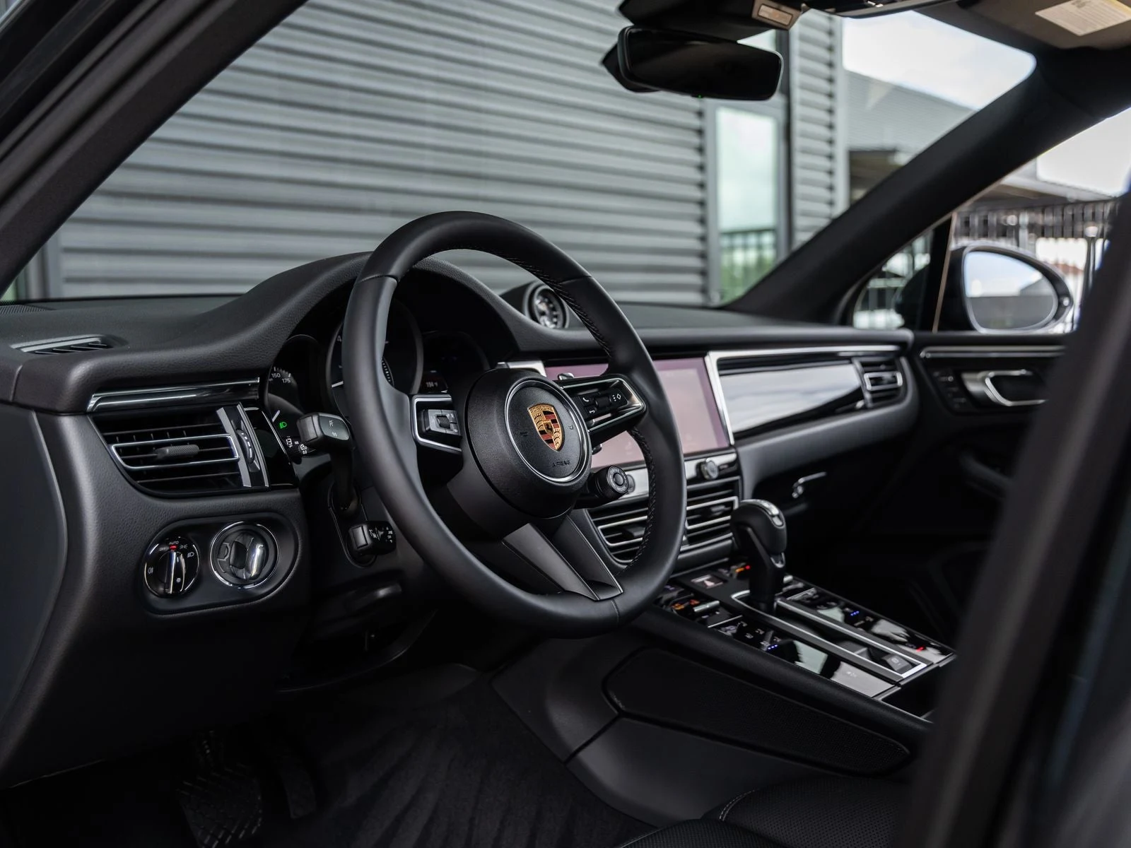 2026 Porsche Macan (95B), 4/20