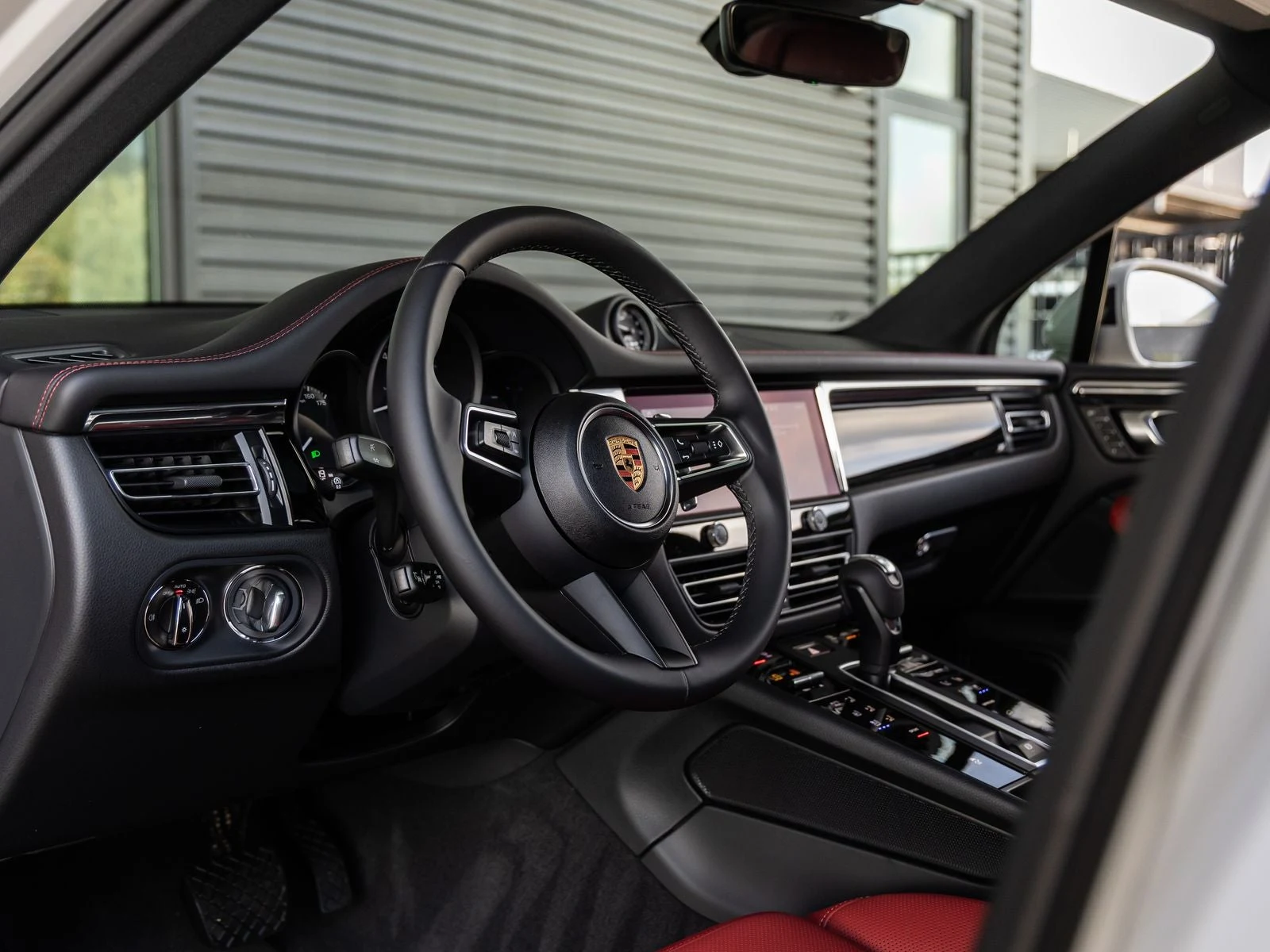 2026 Porsche Macan (95B), 4/20