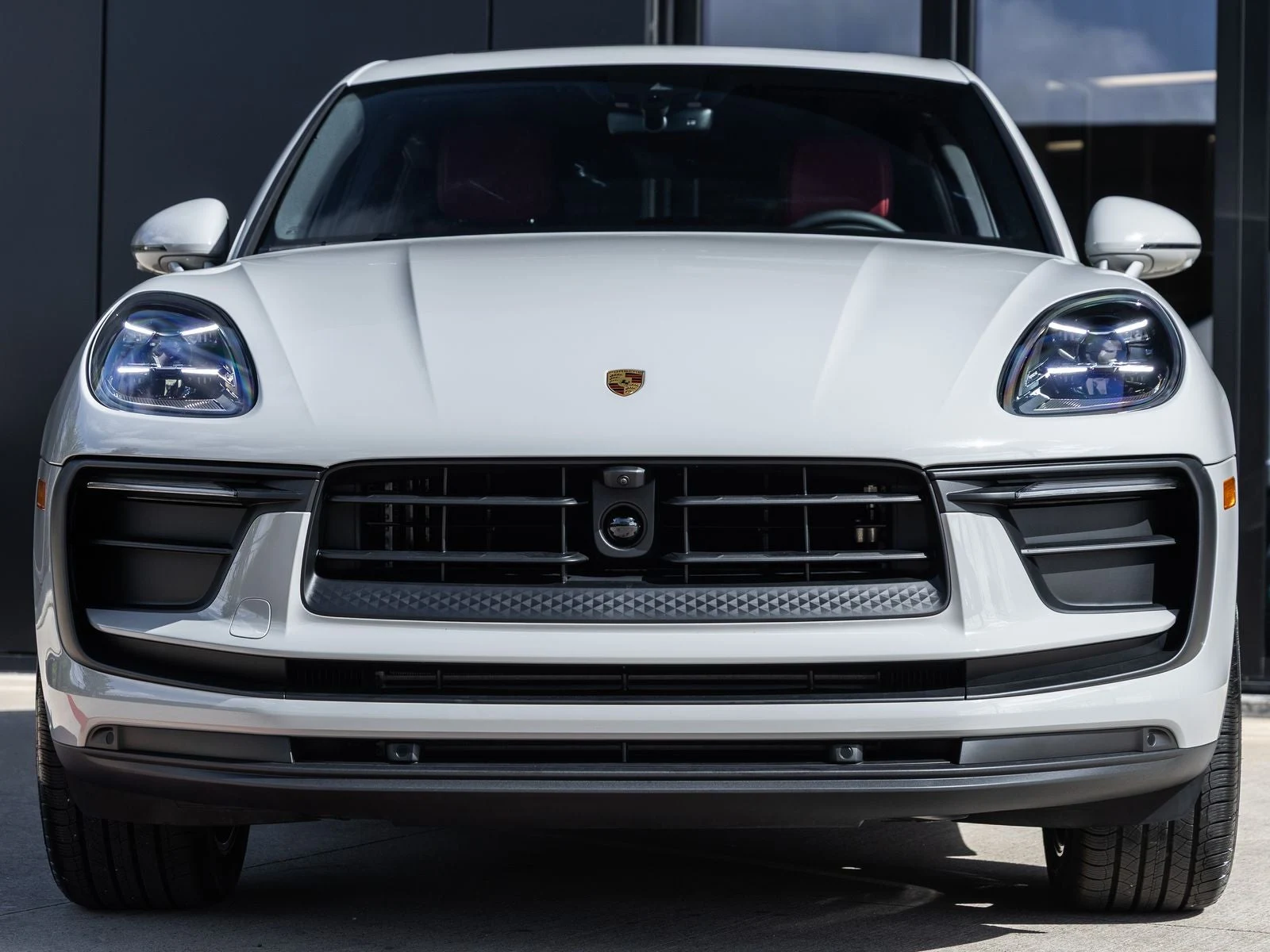 2026 Porsche Macan (95B), 8/20