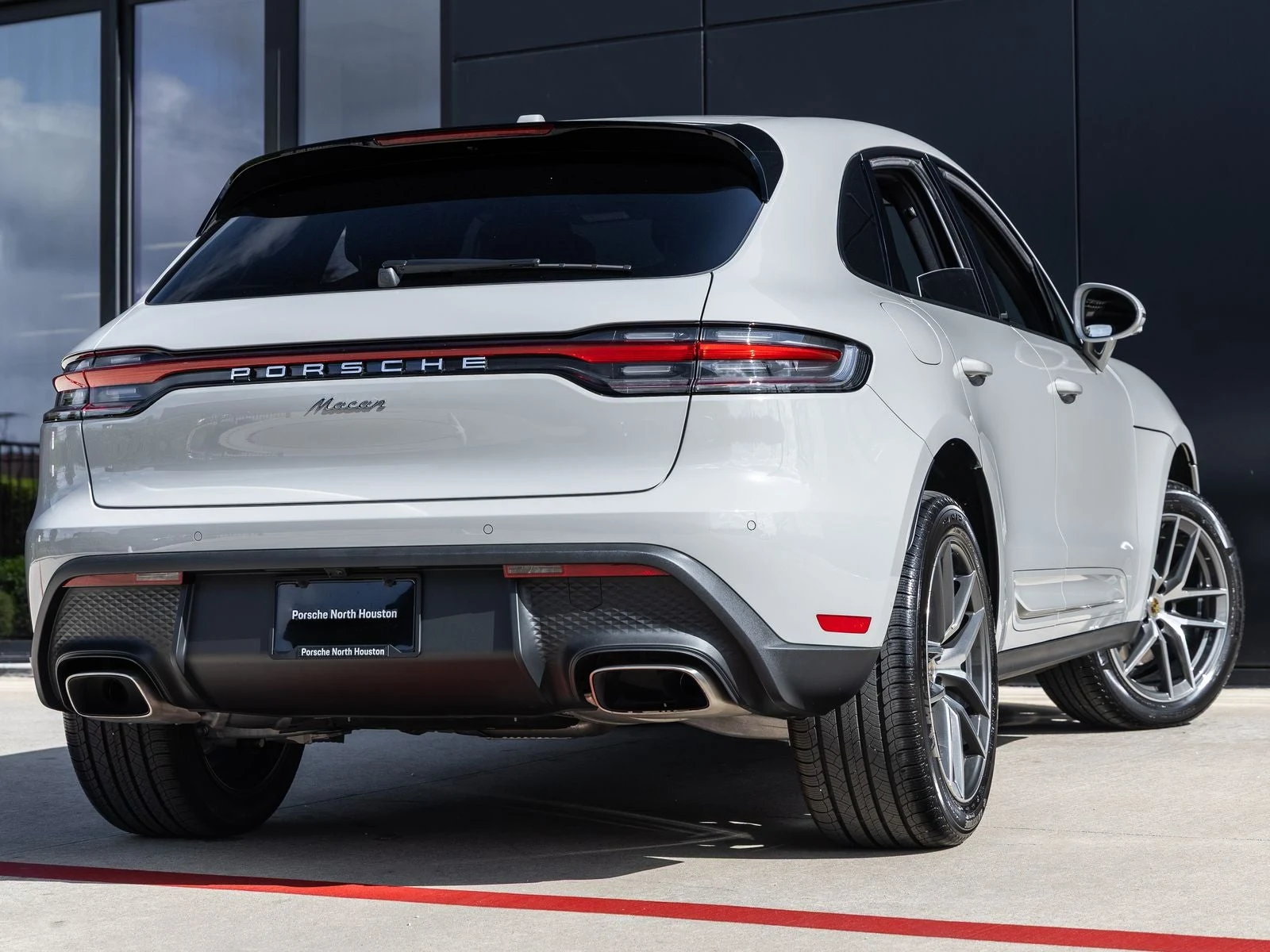 2026 Porsche Macan (95B), 11/20
