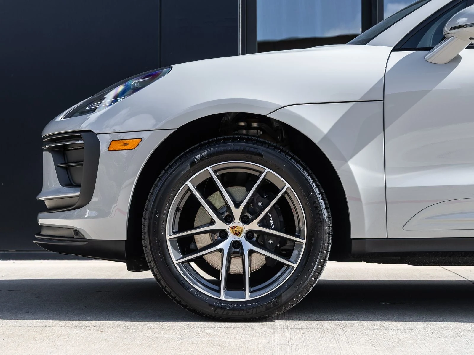 2026 Porsche Macan (95B), 13/20