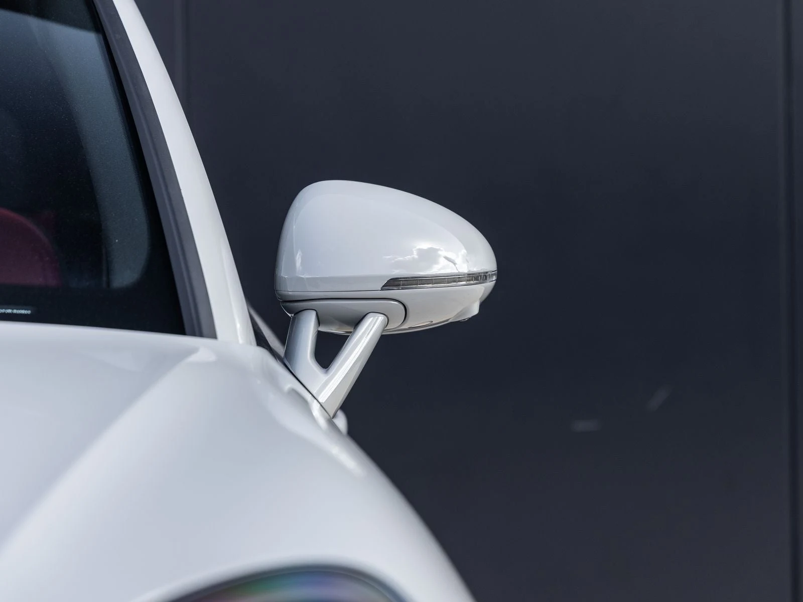 2026 Porsche Macan (95B), 18/20