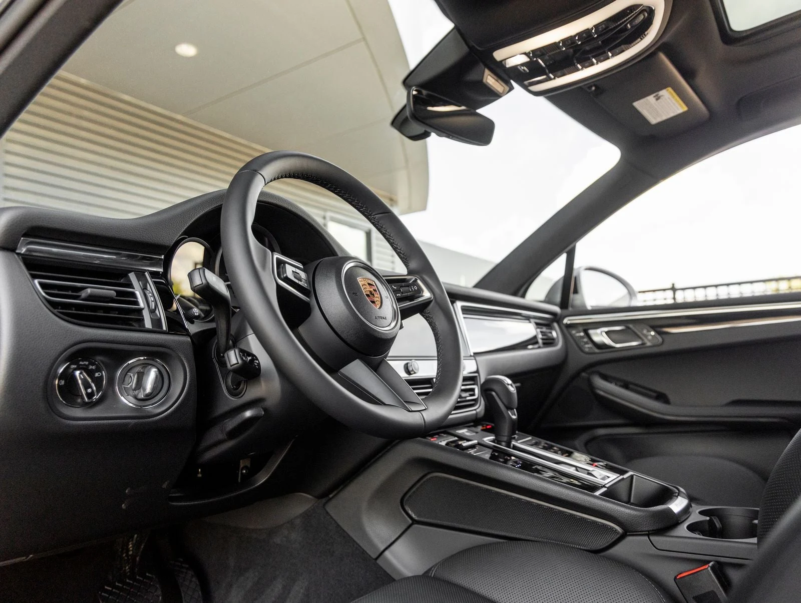 2026 Porsche Macan (95B), 4/20