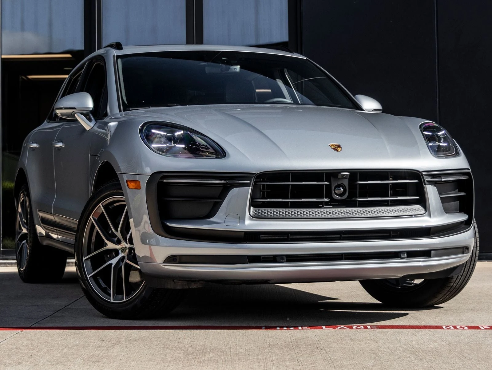 2026 Porsche Macan (95B), 6/20