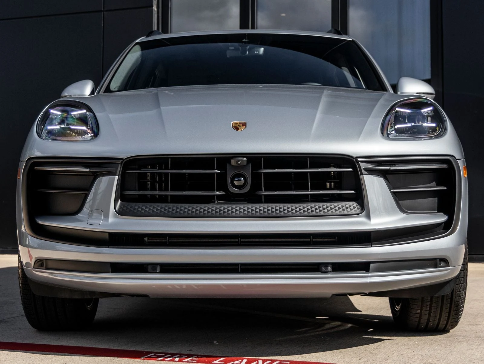 2026 Porsche Macan (95B), 8/20