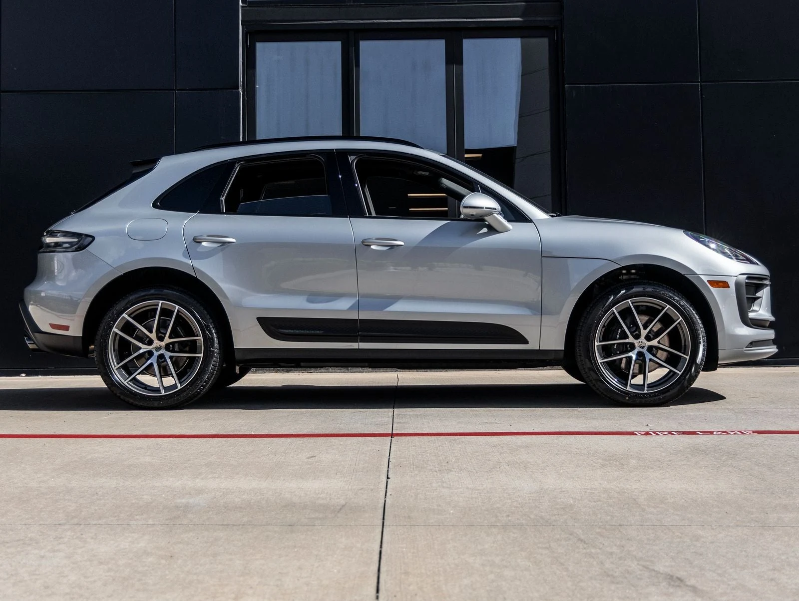 2026 Porsche Macan (95B), 12/20
