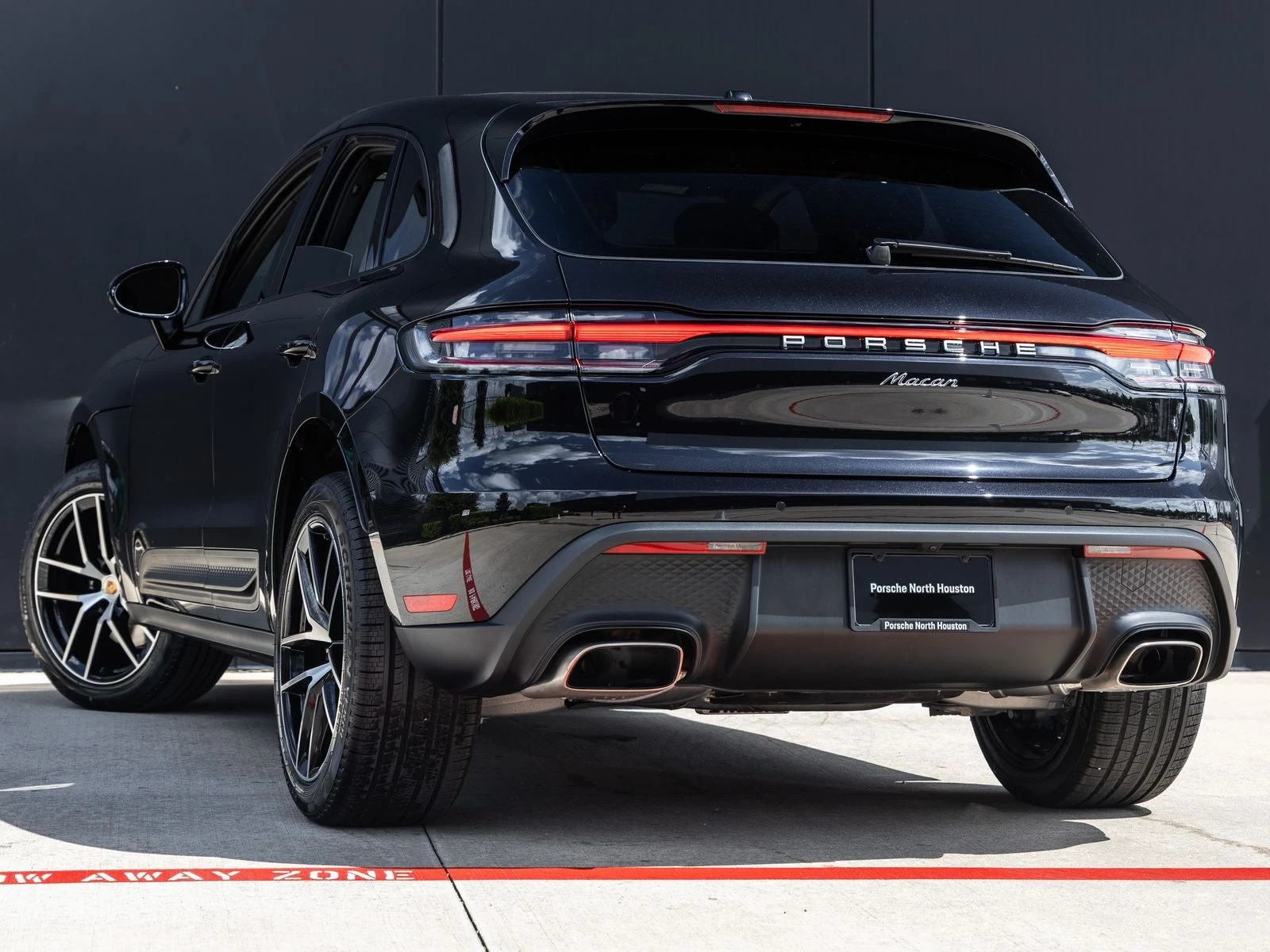 2026 Porsche Macan (95B), 3/20