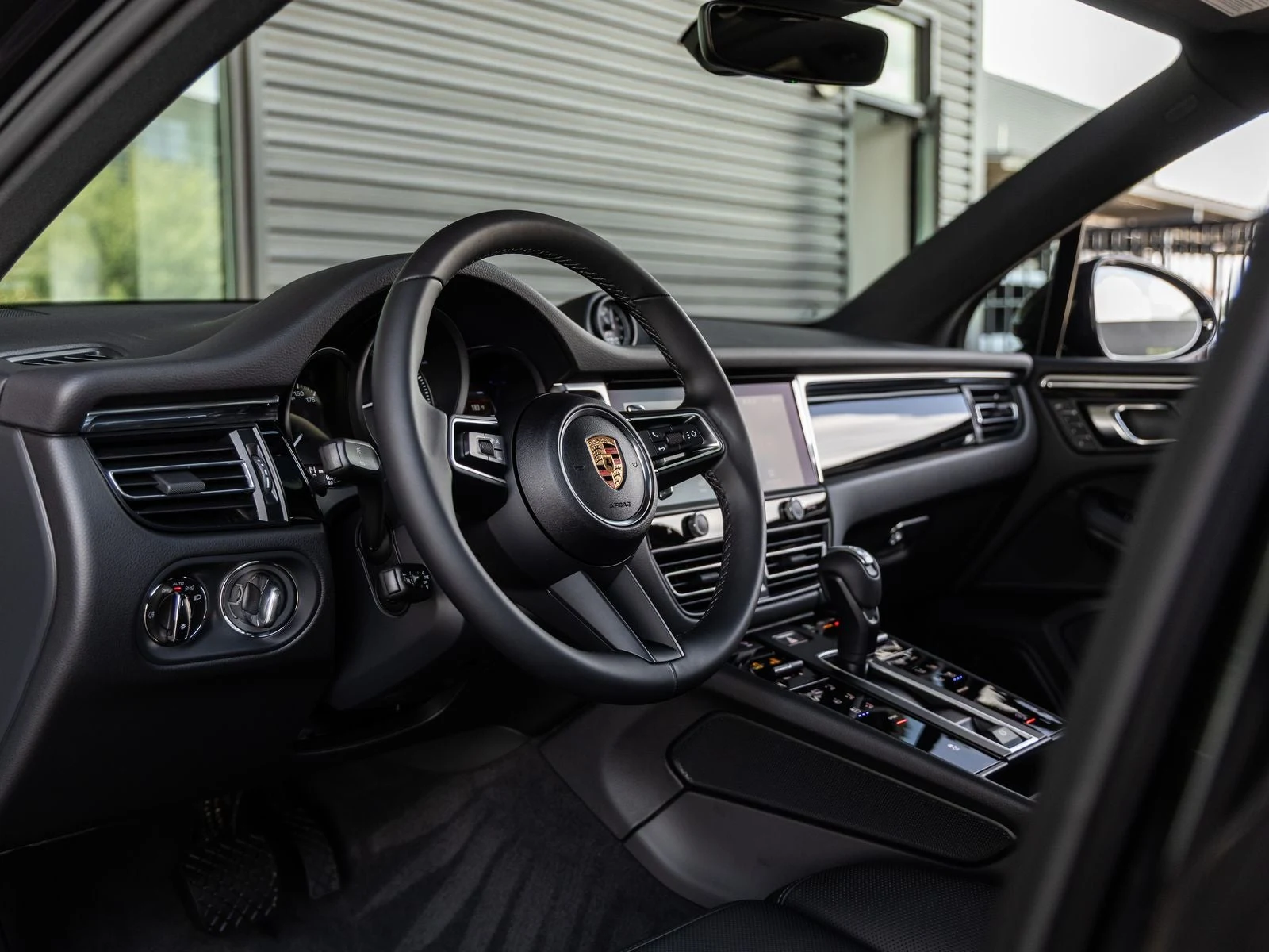 2026 Porsche Macan (95B), 4/20