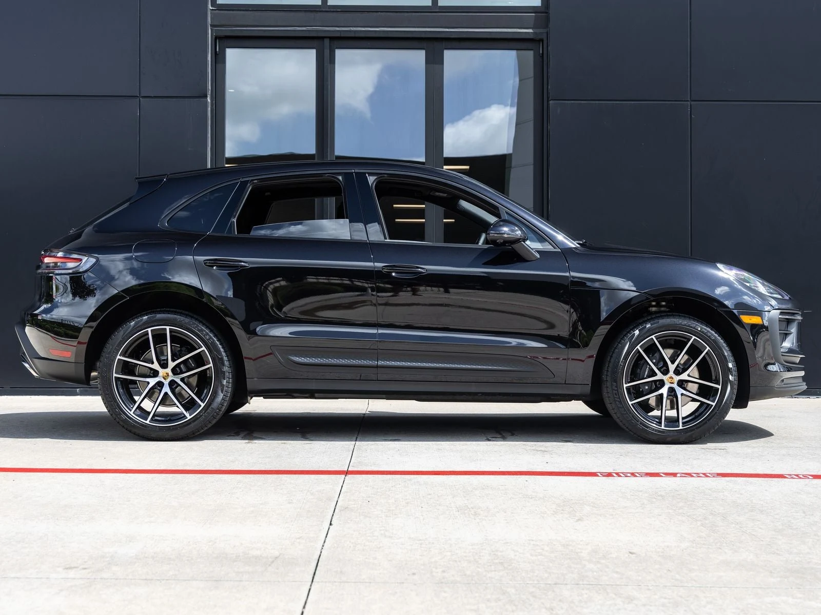 2026 Porsche Macan (95B), 12/20