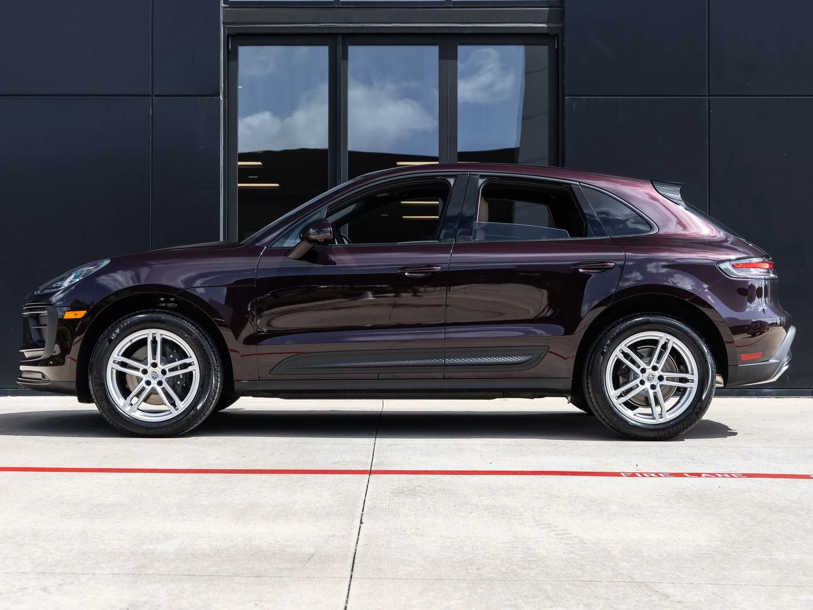 2026 Porsche Macan (95B), 2/20