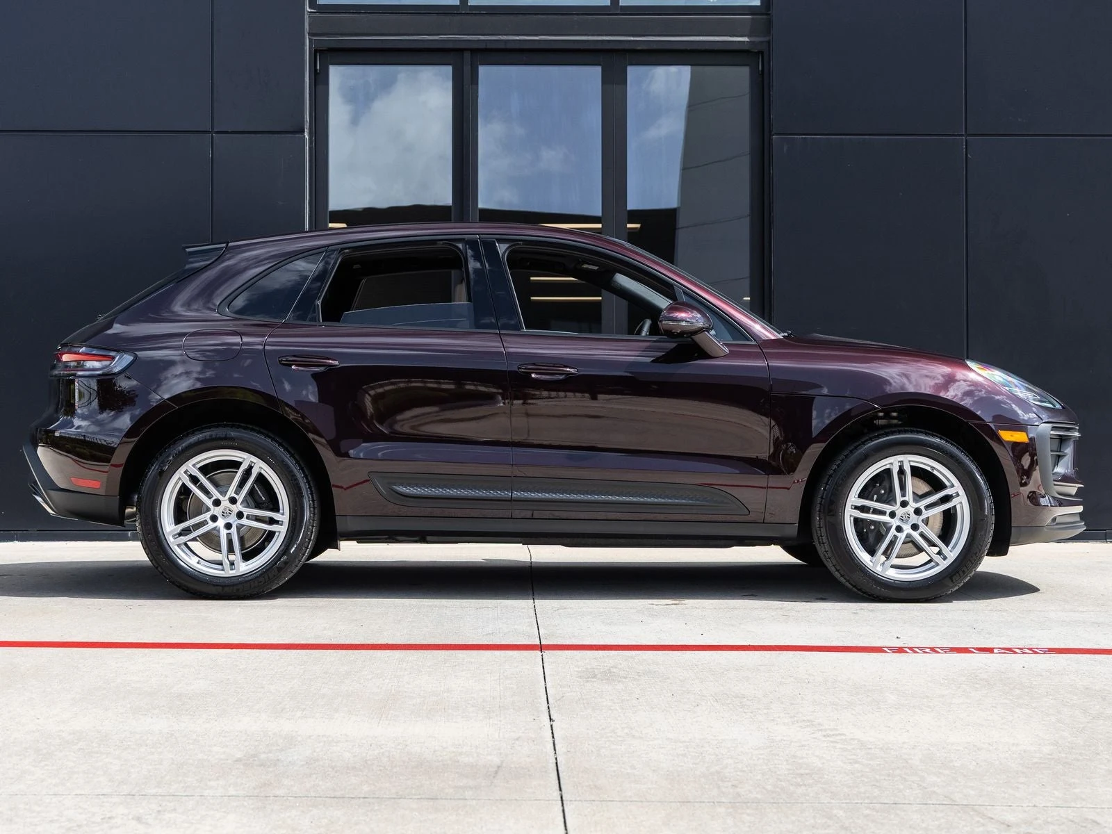 2026 Porsche Macan (95B), 12/20