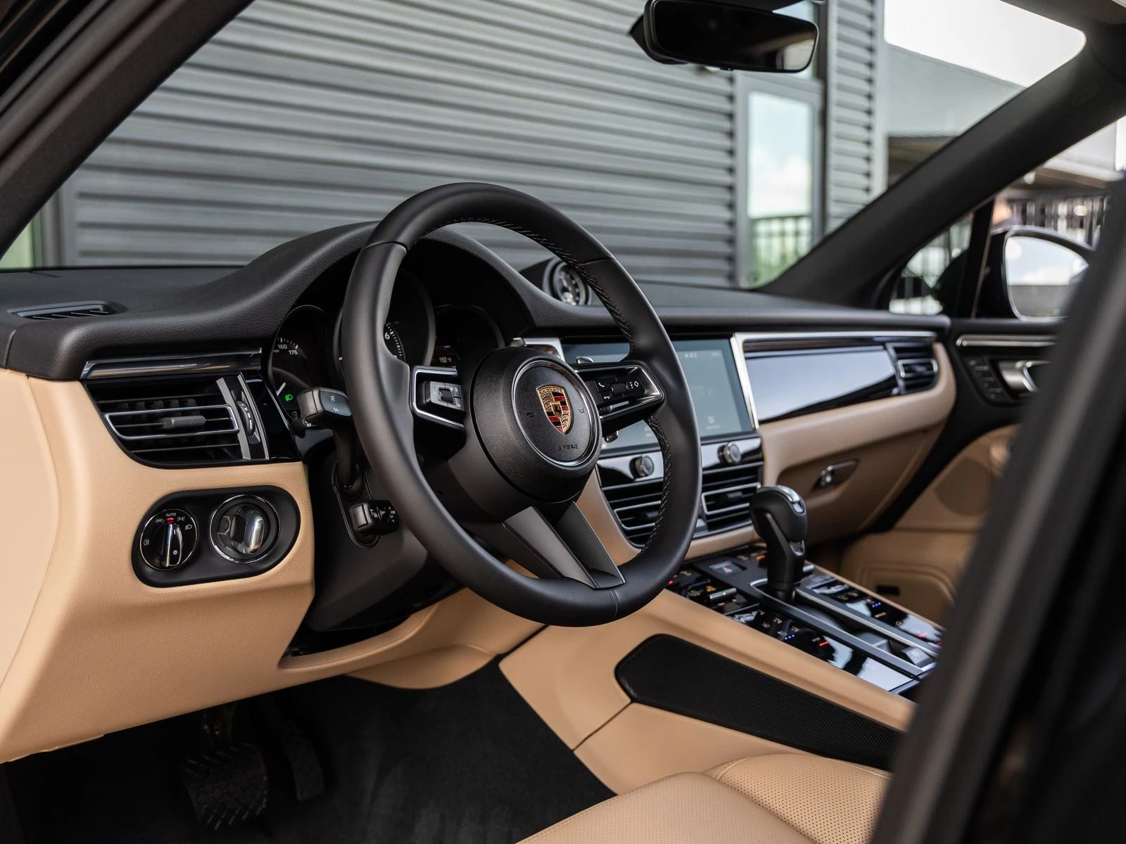 2026 Porsche Macan (95B), 4/20