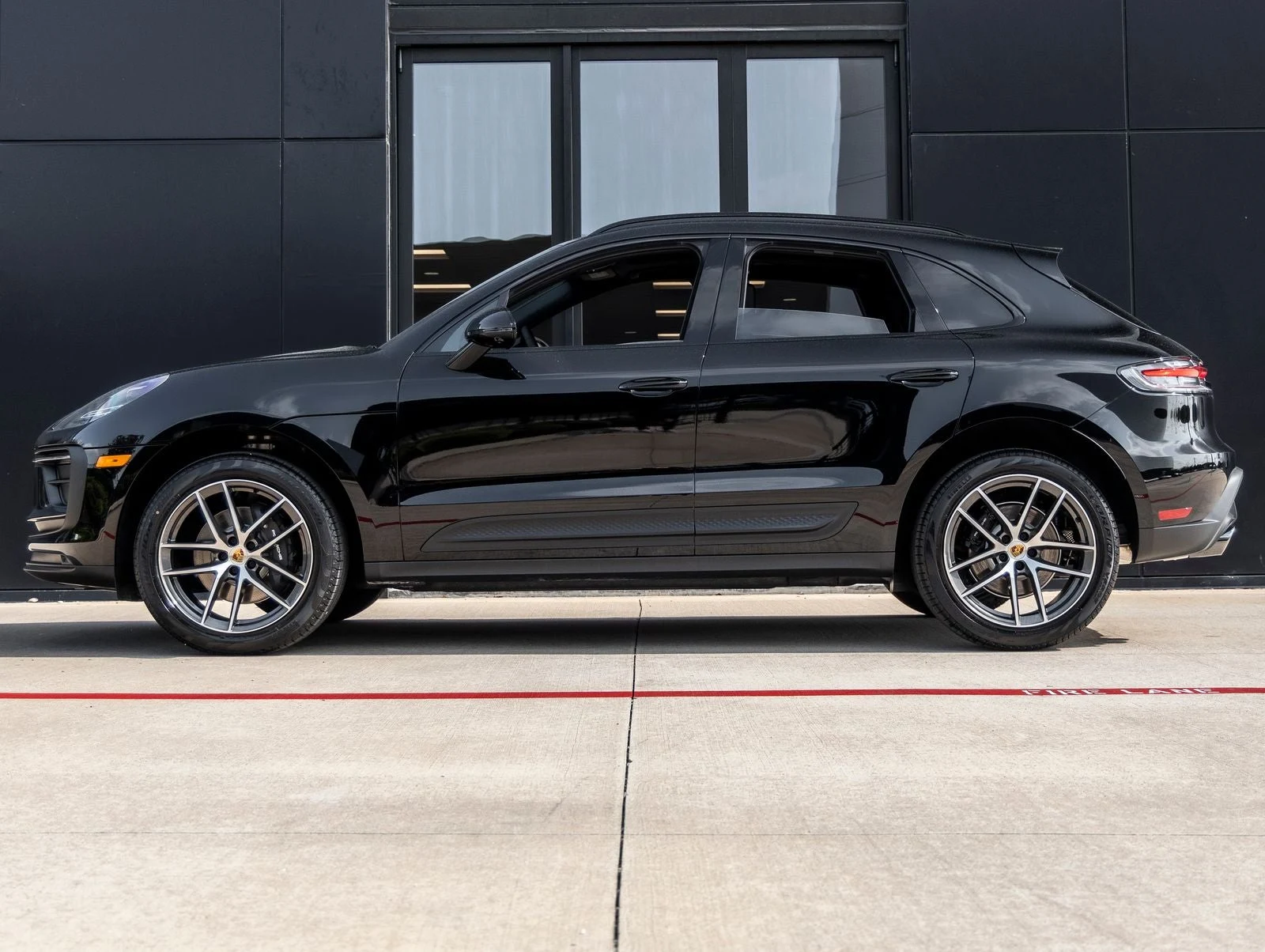 2026 Porsche Macan (95B), 2/20
