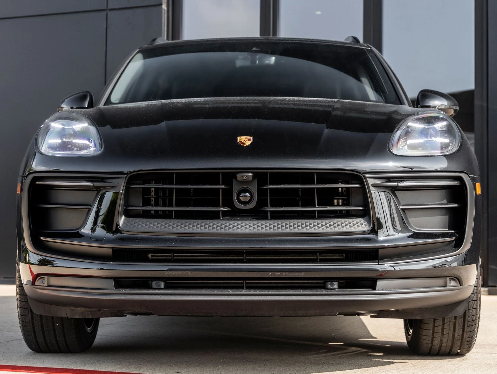 2026 Porsche Macan (95B), 8/20