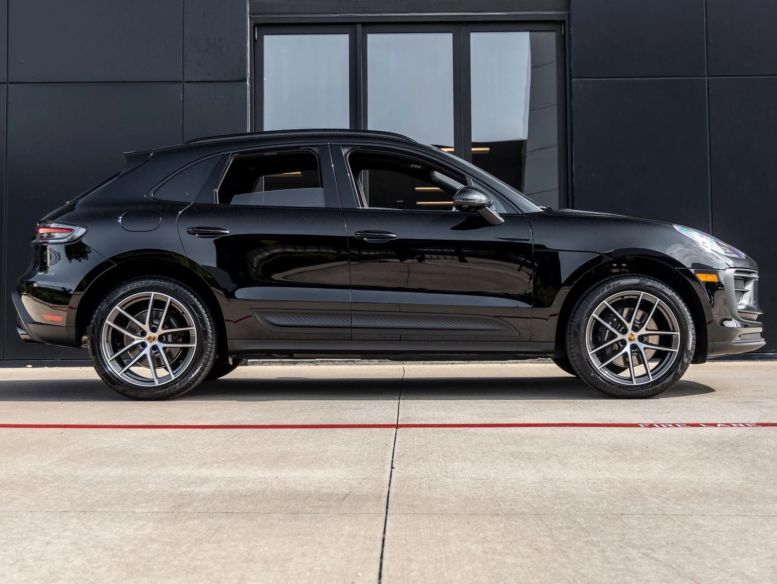 2026 Porsche Macan (95B), 12/20