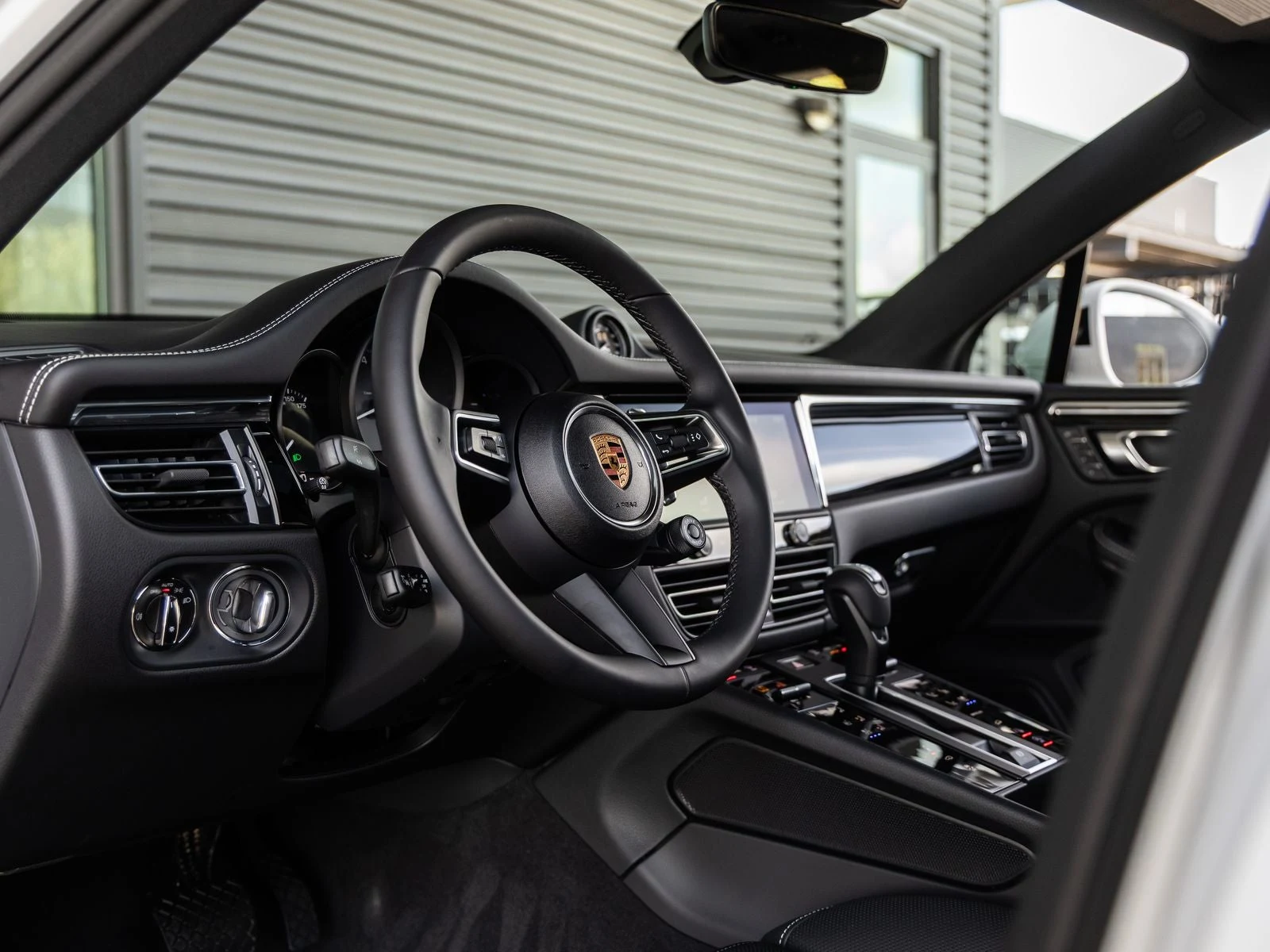 2026 Porsche Macan S (95B), 4/20