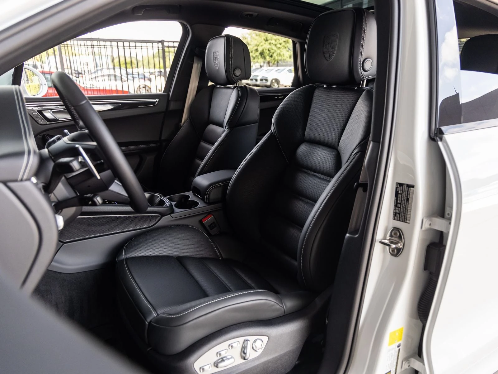2026 Porsche Macan S (95B), 5/20