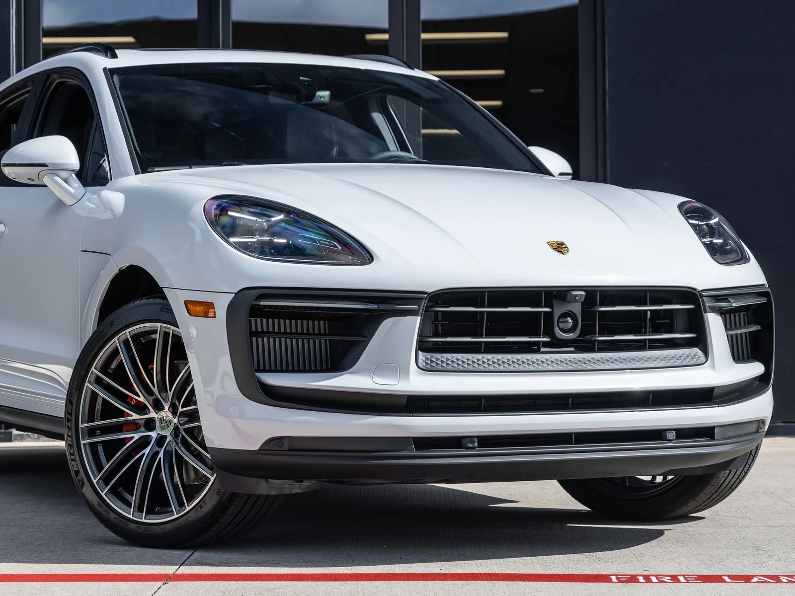2026 Porsche Macan S (95B), 9/20