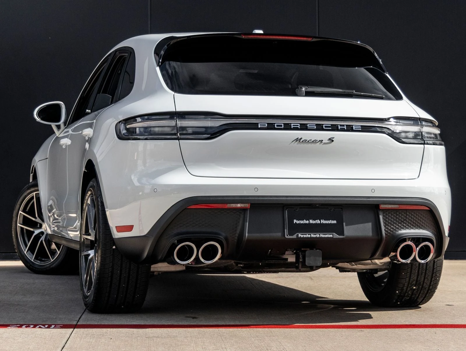2026 Porsche Macan S (95B), 3/20