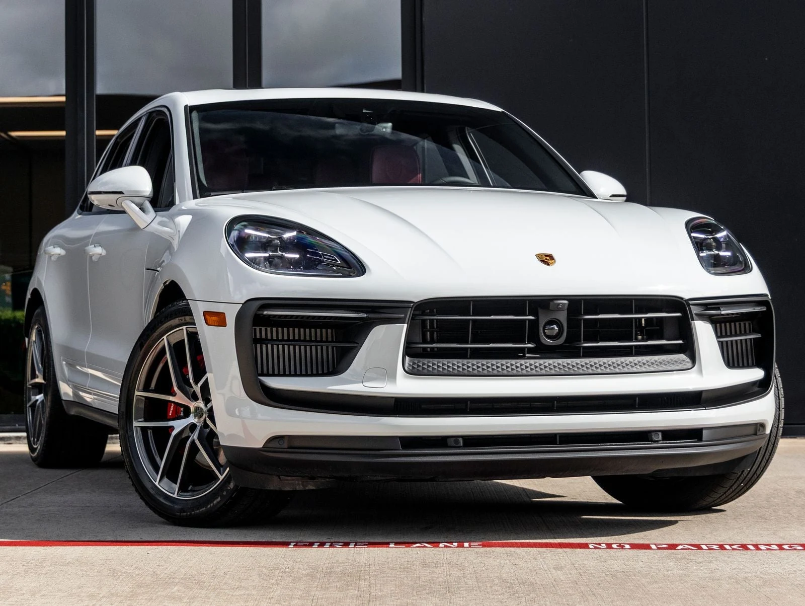 2026 Porsche Macan S (95B), 6/20