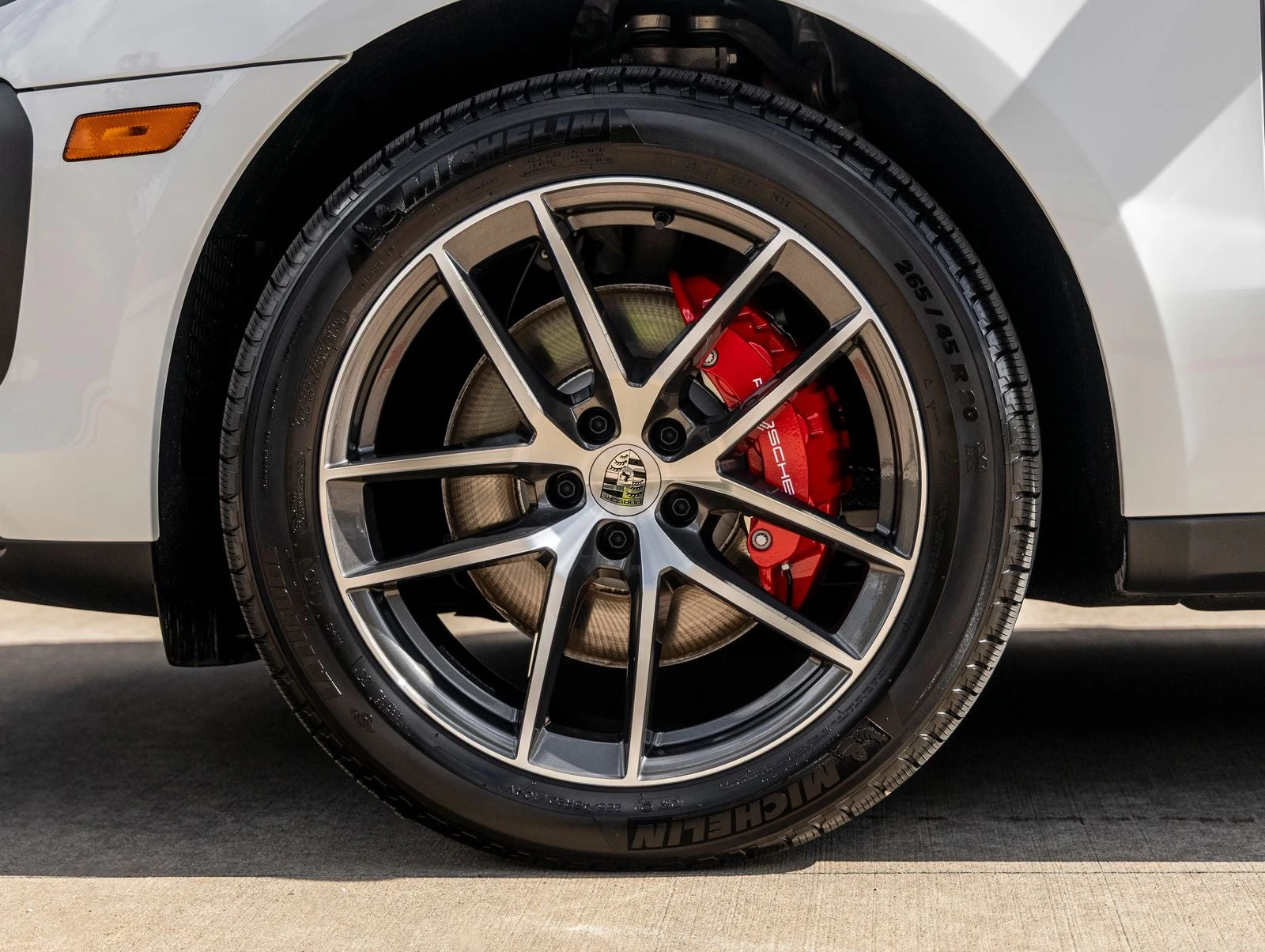 2026 Porsche Macan S (95B), 15/20