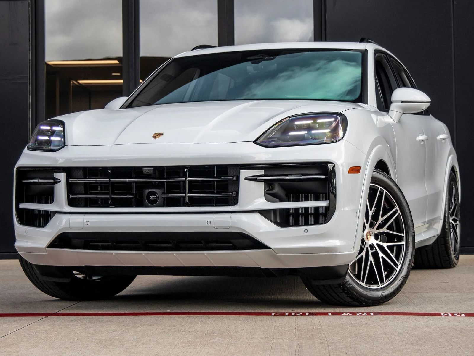 Porsche Cayenne GTS (3rd Generation) · Carrara White Metallic · Indigo Auto Group