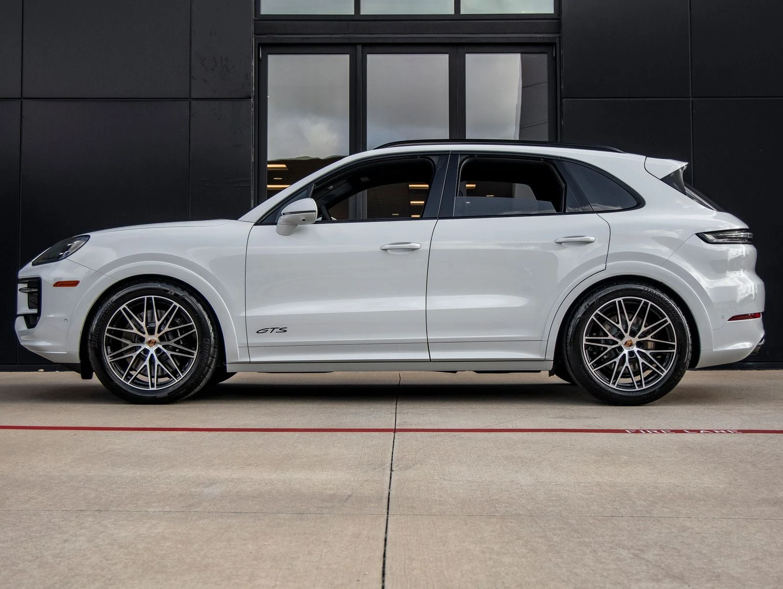 2026 Porsche Cayenne GTS (3rd Generation), 2/20
