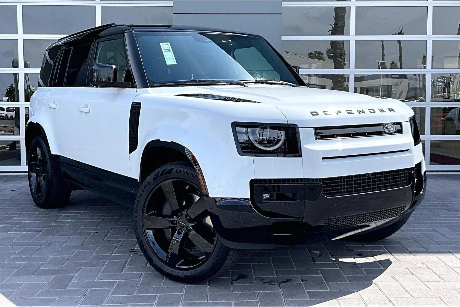 2026 Land Rover Defender 110 X-Dynamic SE (L663), 2/14