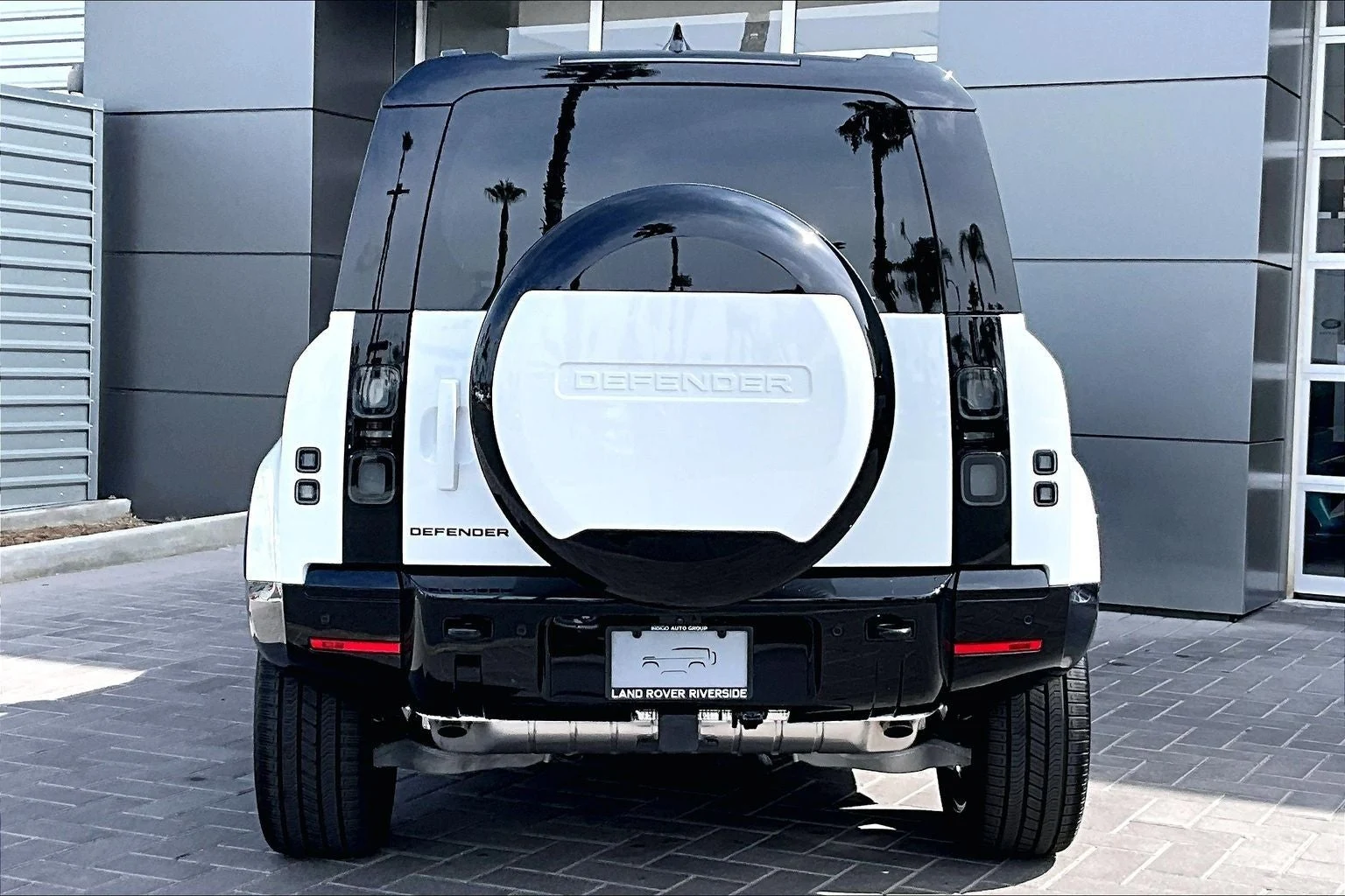 2026 Land Rover Defender 110 X-Dynamic SE (L663), 4/14