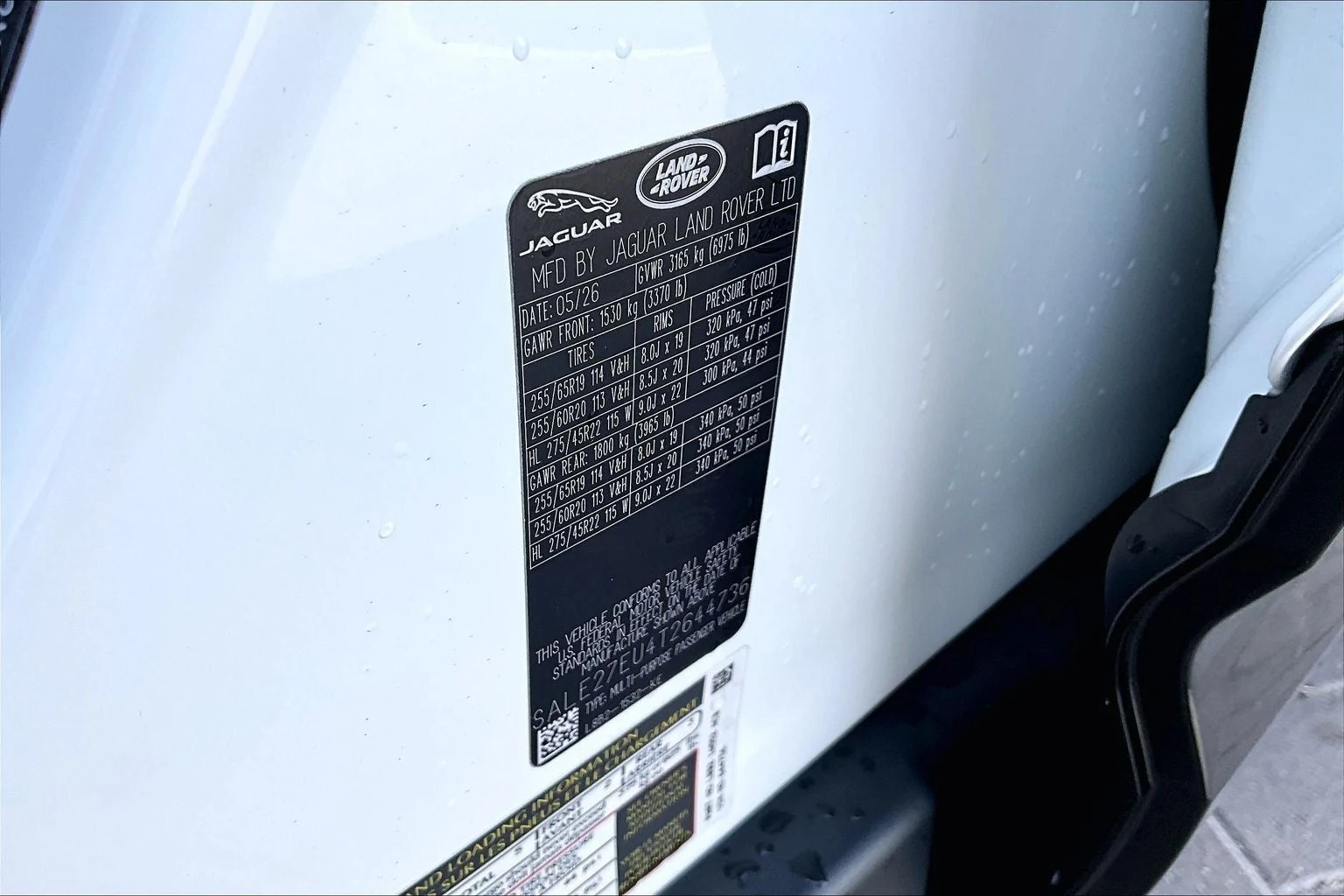 2026 Land Rover Defender 110 X-Dynamic SE (L663), 13/14