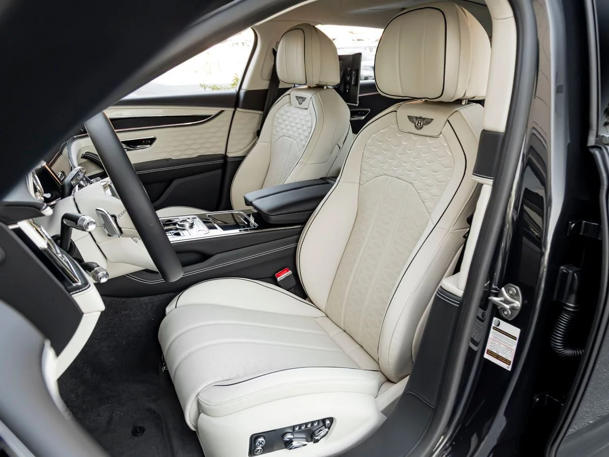 2026 Bentley Flying Spur V8 (4th Generation), 19/20