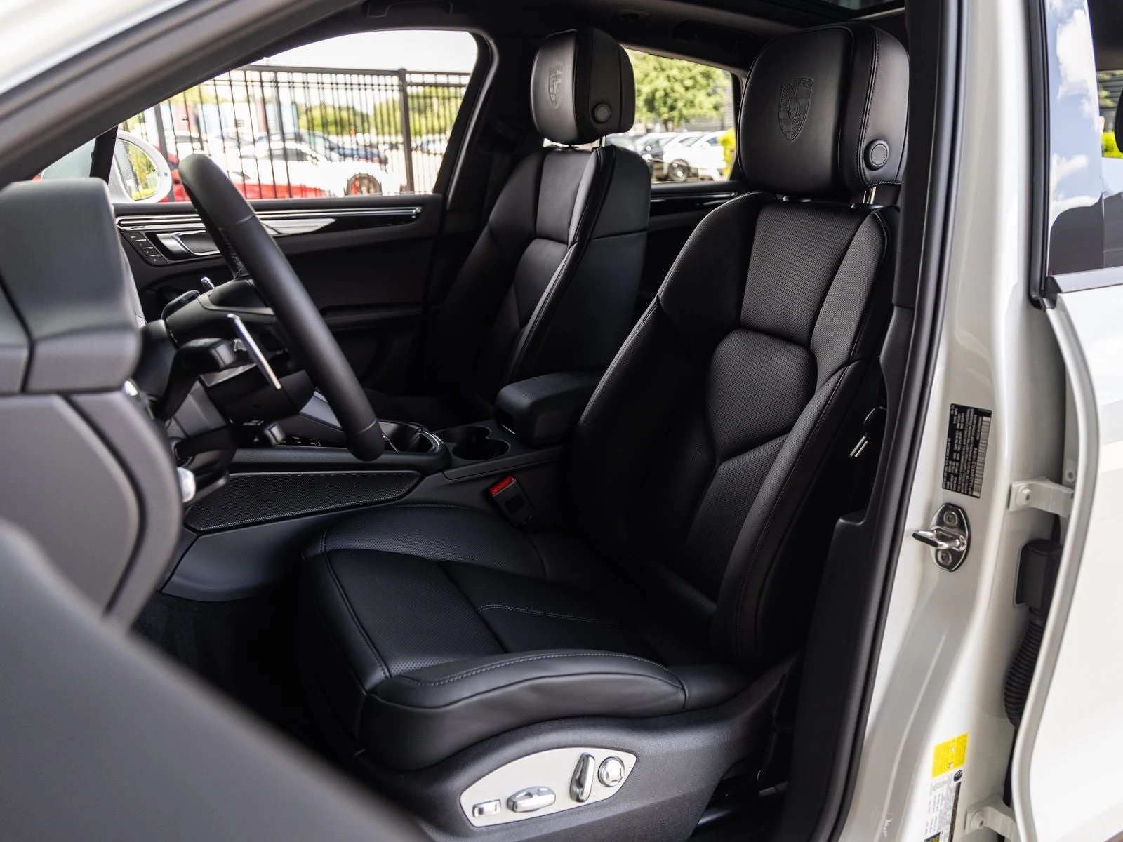 2026 Porsche Macan (95B), 5/20