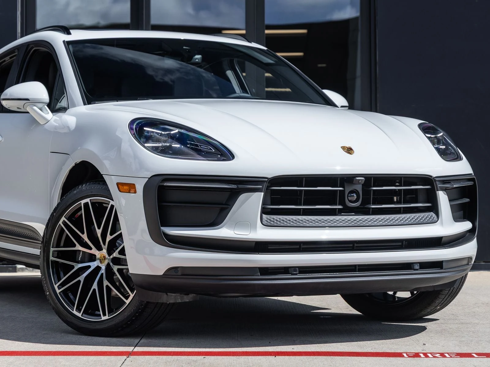 2026 Porsche Macan (95B), 9/20