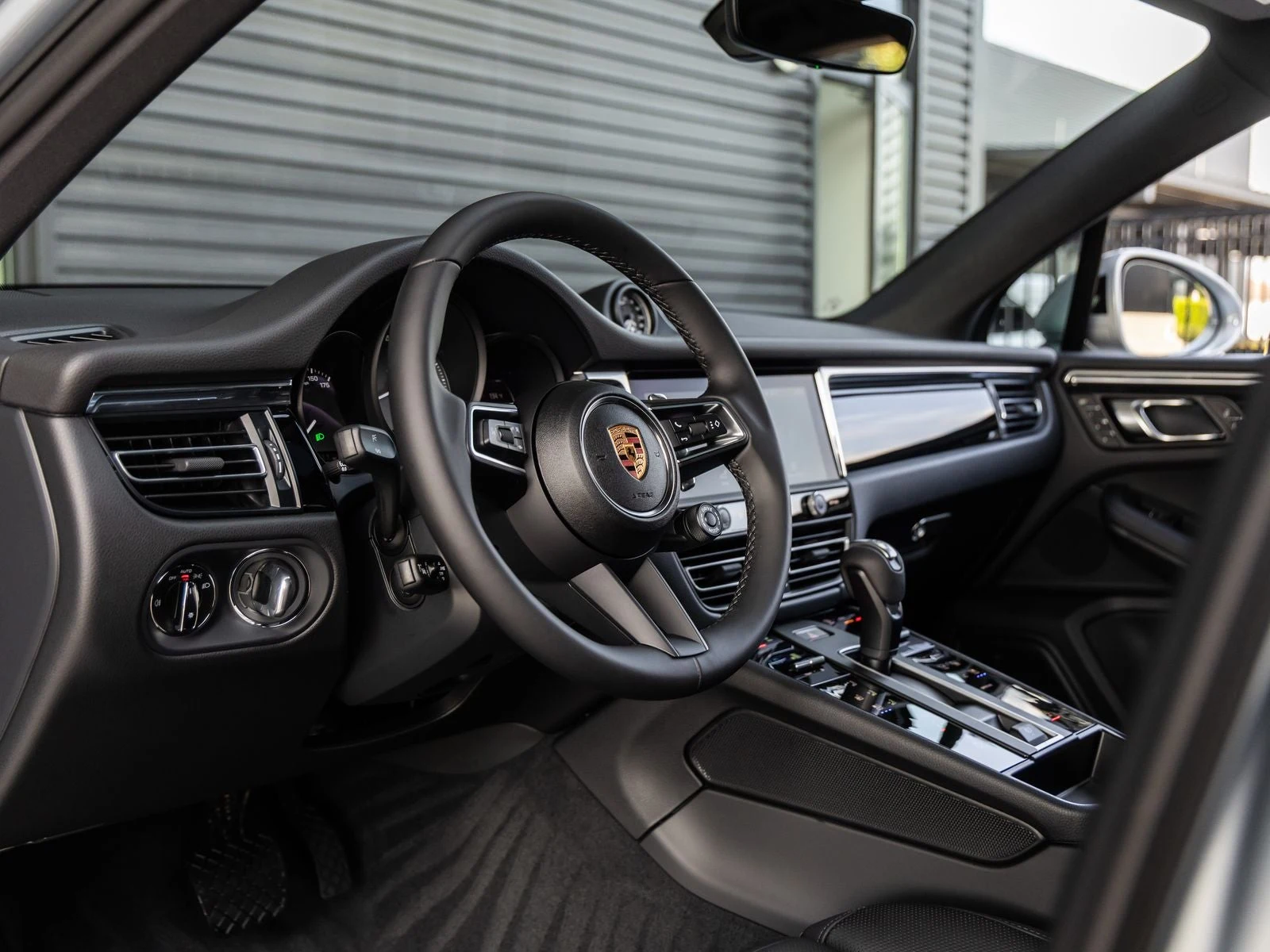 2026 Porsche Macan S (95B), 4/20
