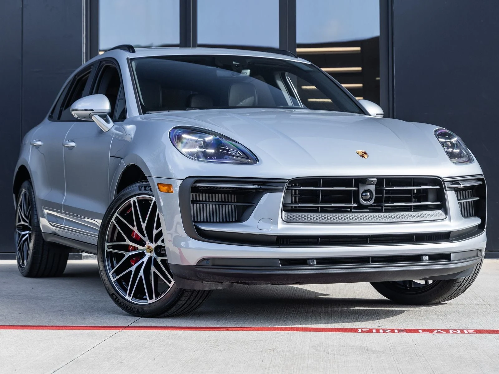 2026 Porsche Macan S (95B), 6/20