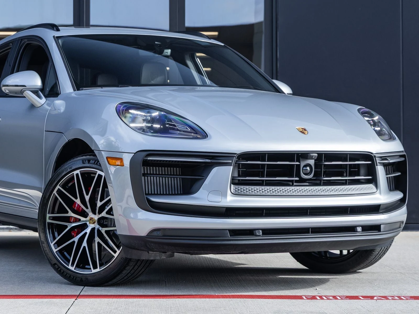 2026 Porsche Macan S (95B), 9/20