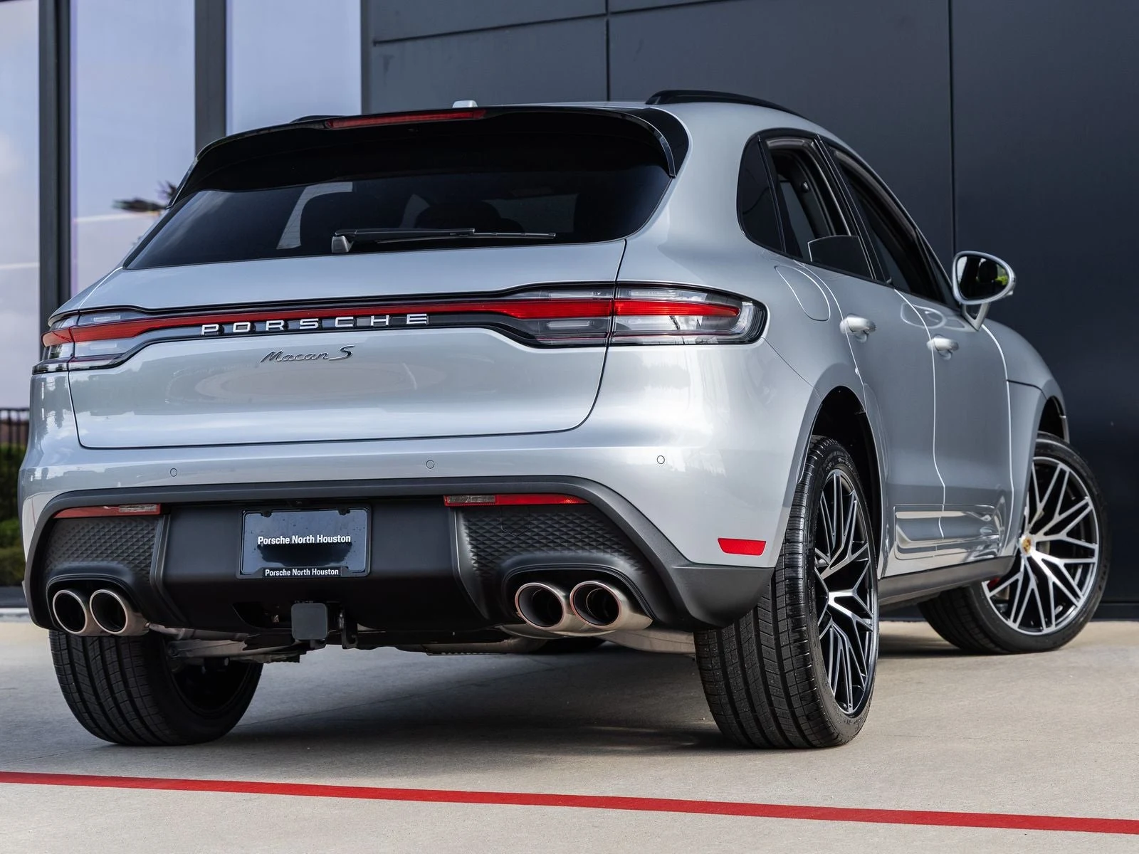 2026 Porsche Macan S (95B), 11/20