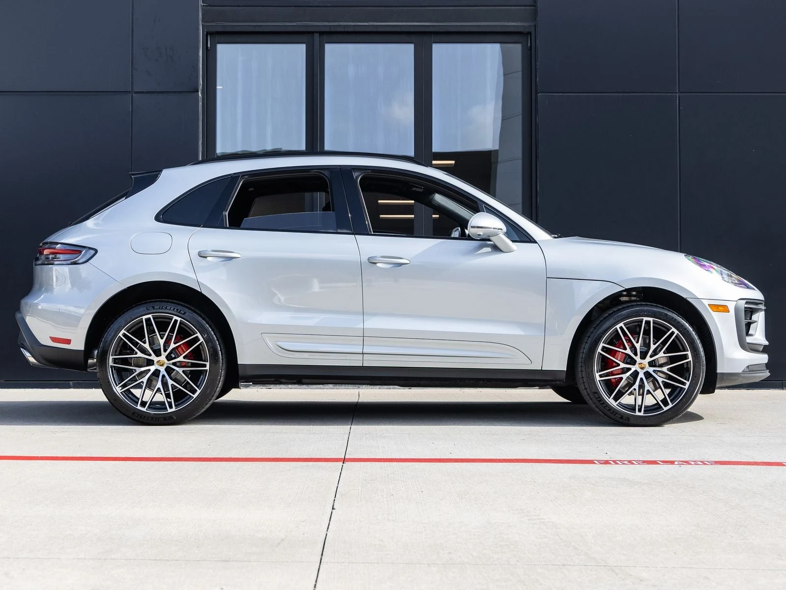 2026 Porsche Macan S (95B), 12/20