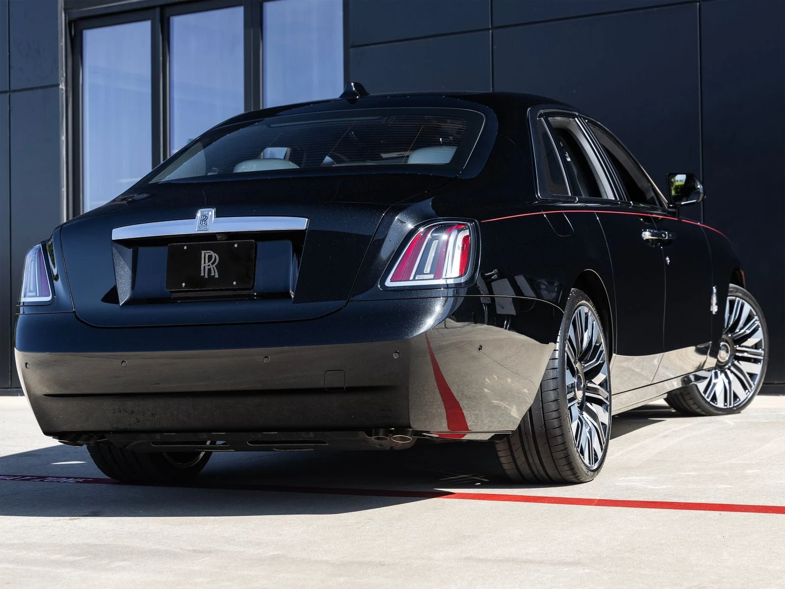 2027 Rolls-Royce Ghost Series II, 2/20