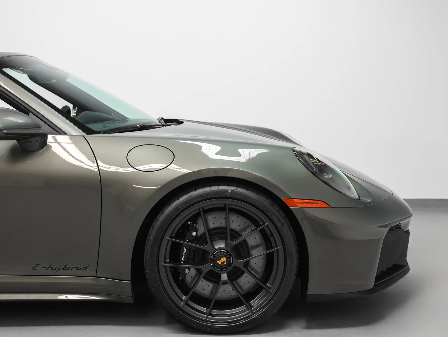 2026 Porsche 911 Carrera GTS Cabriolet (992.2), 18/20
