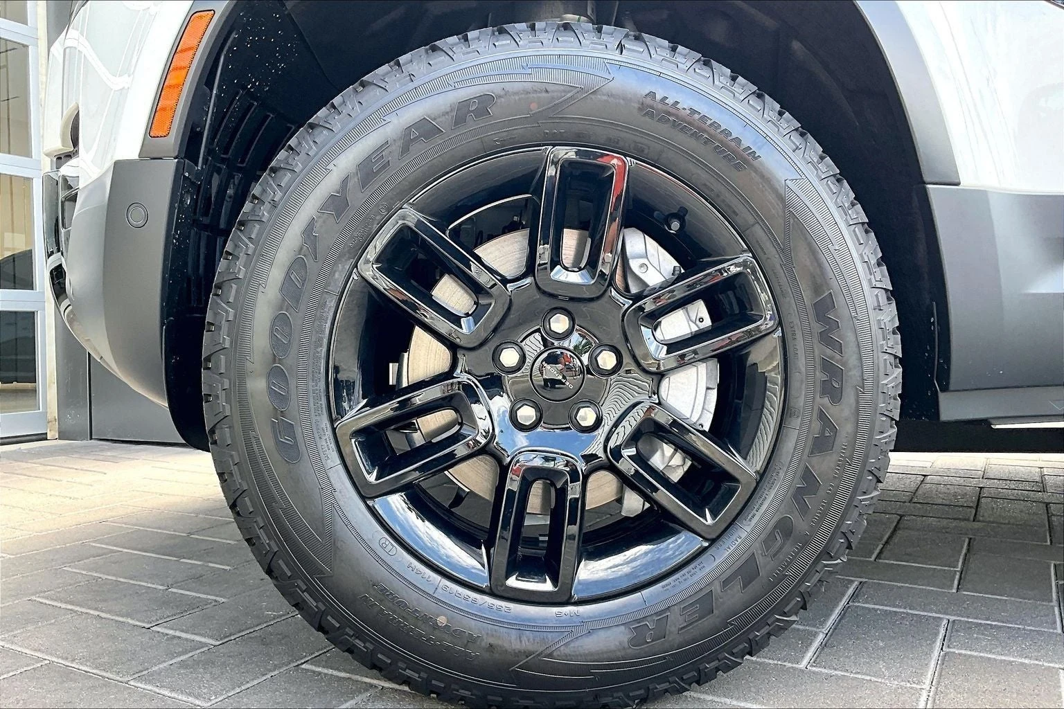 2026 Land Rover Defender 110 S (L663), 12/14