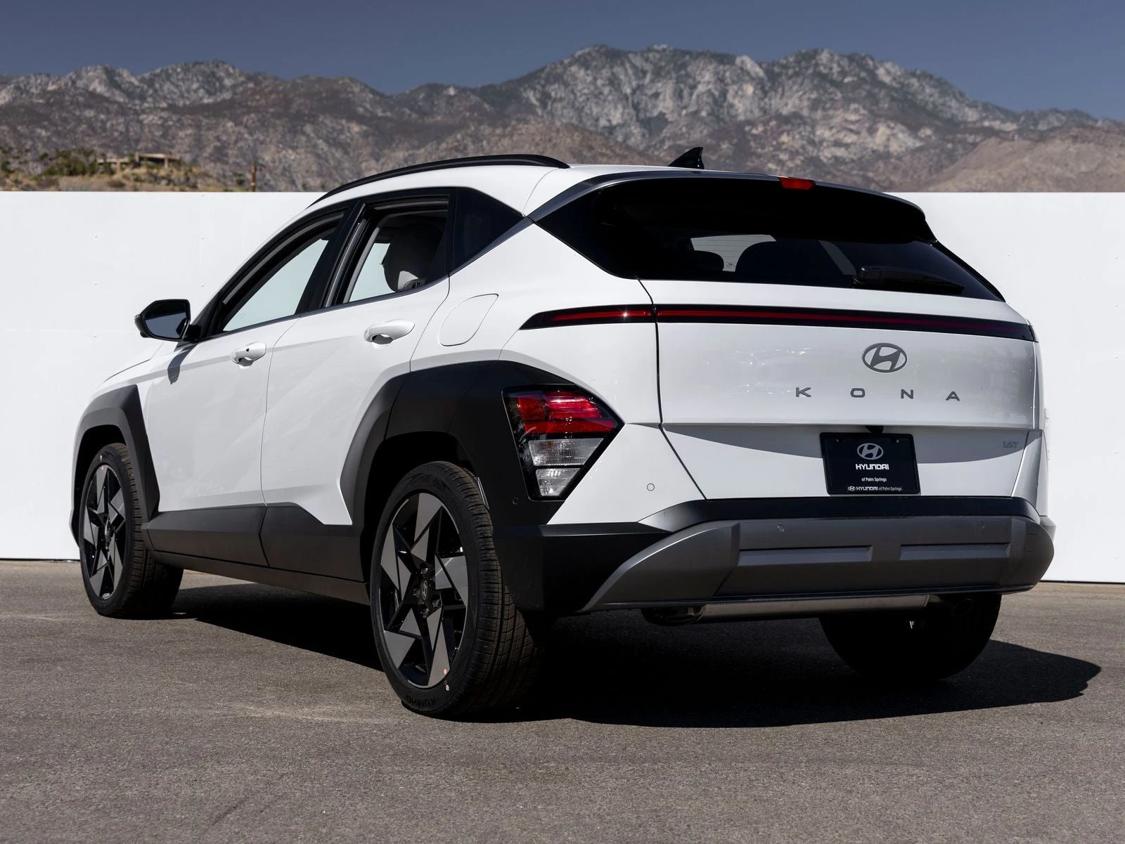 2027 Hyundai Kona Limited (SX2), 4/20