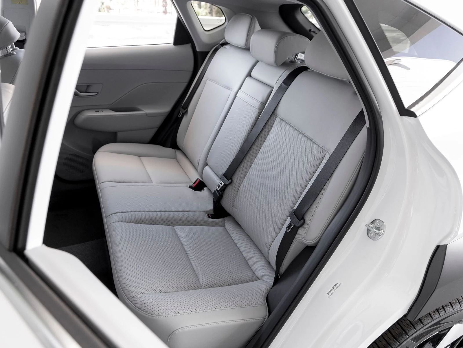2027 Hyundai Kona Limited (SX2), 19/20